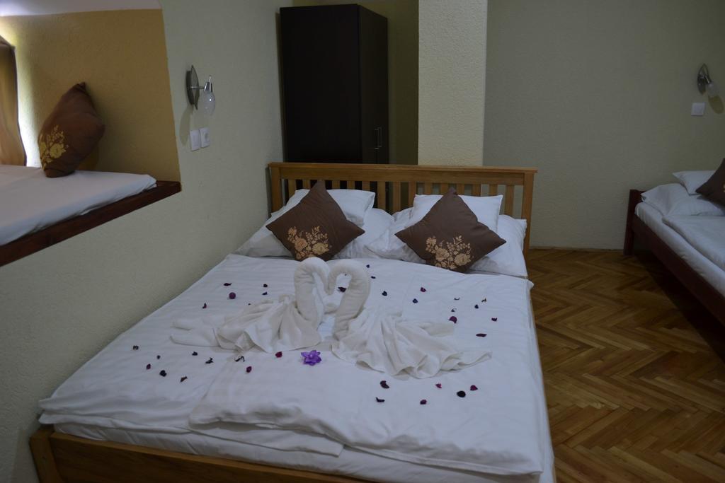 Ezüstfenyő Hotel Telkibánya Exterior foto